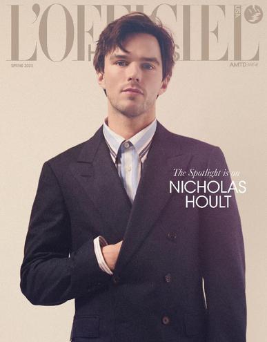 L'OFFICIEL HOMMES USA March 17th, 2023 Digital Back Issue Cover