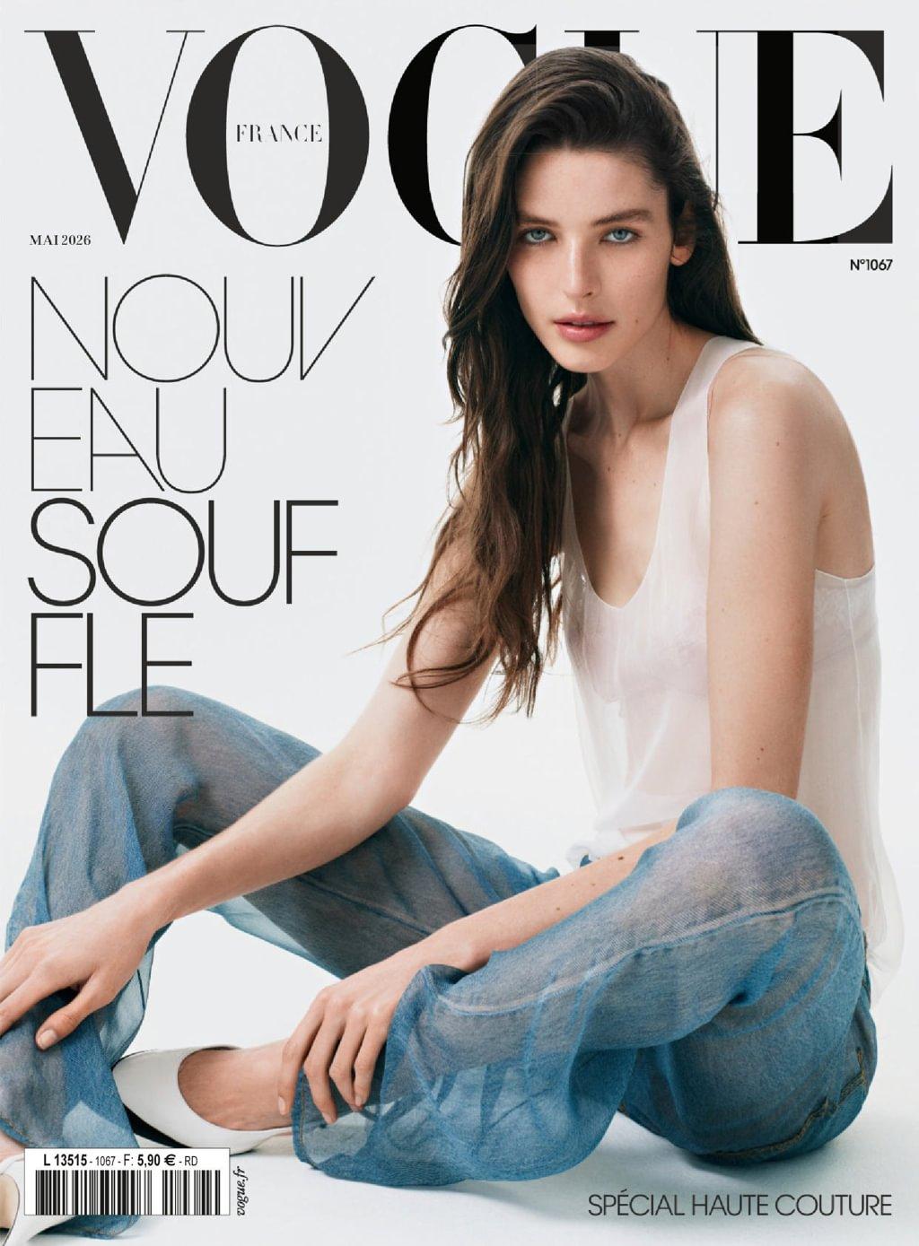 Vogue France Novembre 2022 (Digital) - DiscountMags.com