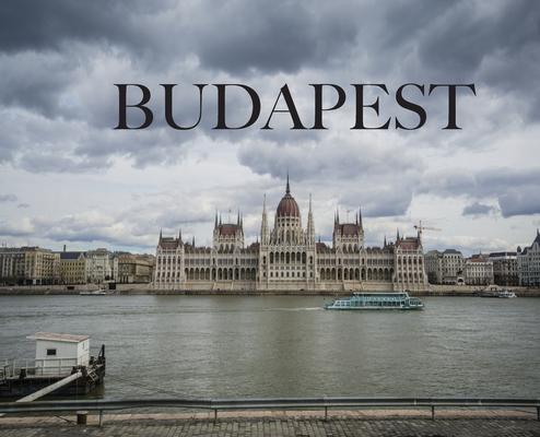 Budapest: Travel Book on Budapest